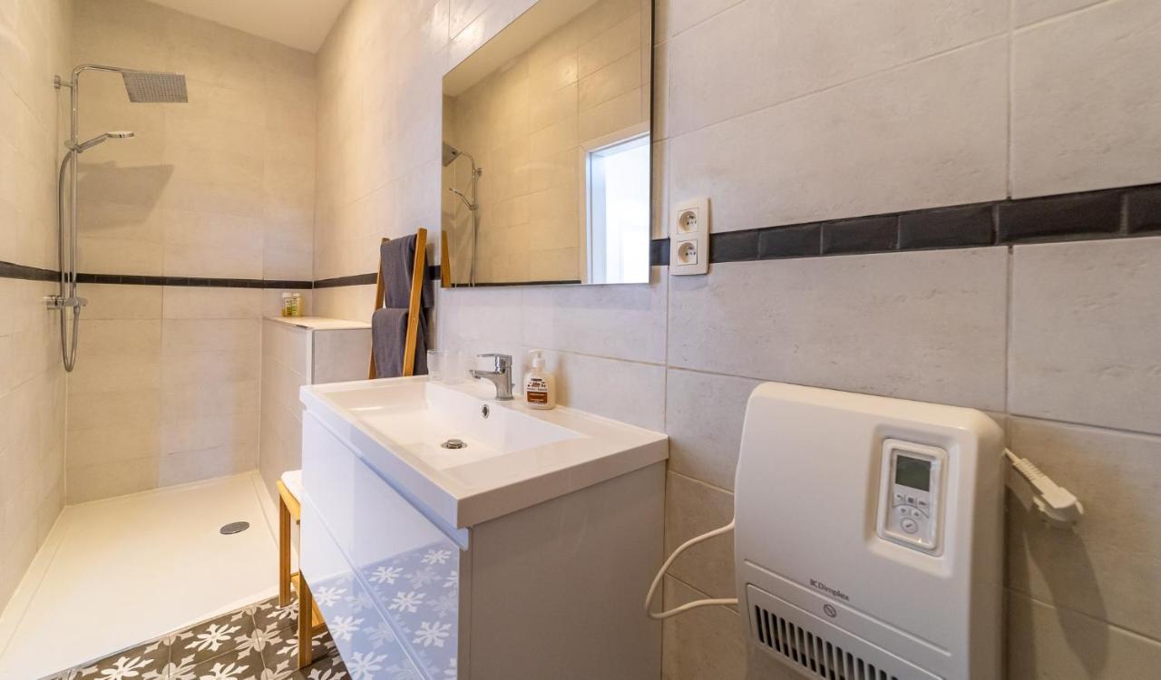 Lyves Two Apartment เลียจ ภายนอก รูปภาพ